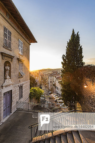 Frankreich  Provence-Alpes-Cote d'Azur  Nizza  Altstadt bei Sonnenuntergang