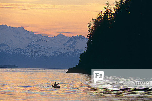 Seekajaker @ Sonnenuntergang Prince William Sound Süd-Zentral-Alaska