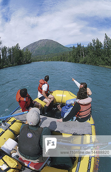 Gruppen-Rafting auf dem Kenai River Kenai-Halbinsel AK Sommer