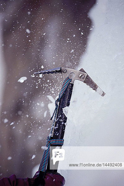 Ice Climber´s Perspektive von Ice Axe in der Nähe von Seward Hwy SC AK