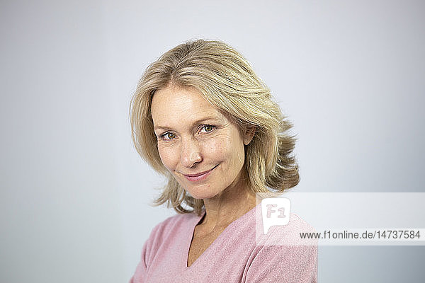 Portrait of a woman.