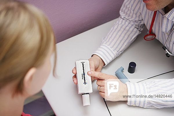 BREATHING SPIROMETRY ADOLESCENT