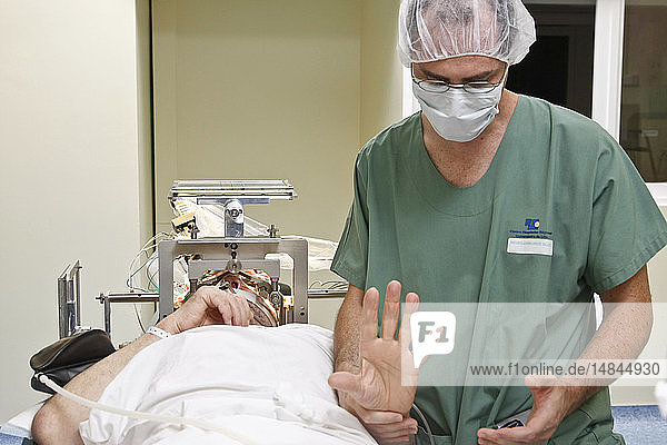 BRAIN ELECTROSTIMULATION