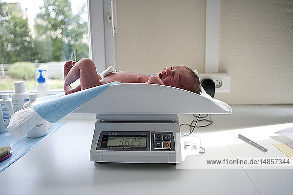 WEIGHT NEWBORN BABY
