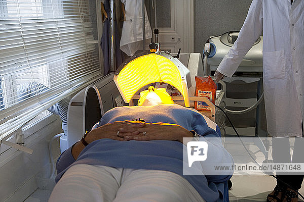 PHOTOREJUVENATION