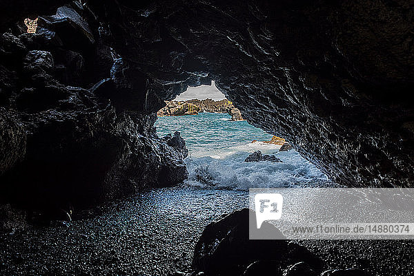 Meereshöhle  Waianapanapa State Park  Maui  Hawaii