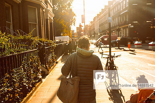 Street scene near Trafalgar Square in late afternoon  City of London  UK