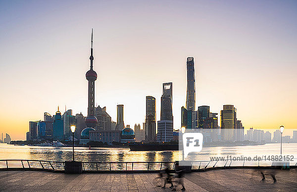 The Bund and Pudong skyline at dawn  Shanghai  China