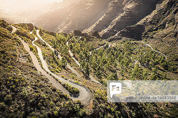 Kurvige Bergstraße (GC-605) von Mogán in die Berge. Südwestküste von Gran Canaria  Mogan  Kanarische Inseln  Spanien