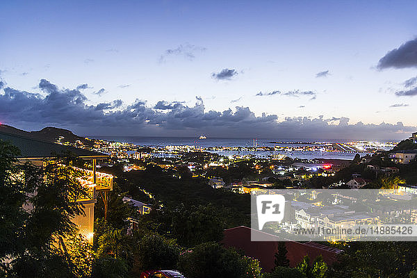 Karibik  Antillen  Luftaufnahme von Sint Maarten