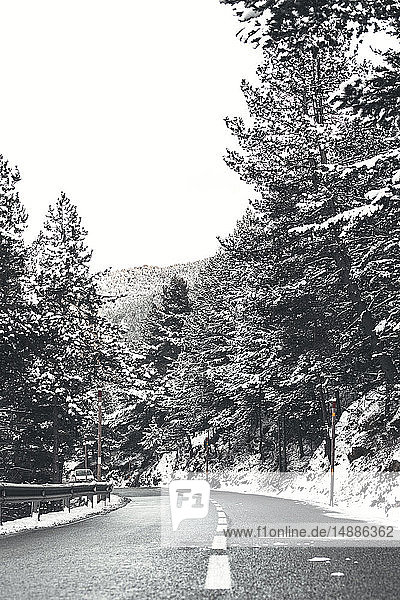 Andorra  Bergstraße im Winter