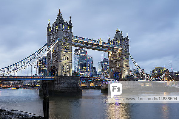 United Kingdom  England  London  Tower Bridge in the evening
