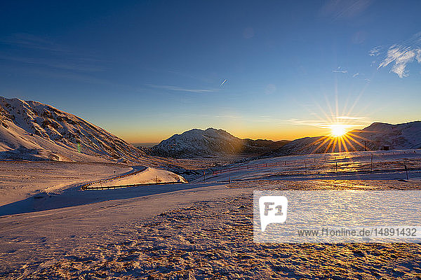 Italy  Abruzzo  Gran Sasso and Monti della Laga Park  Camicia mountain at sunrise in winter