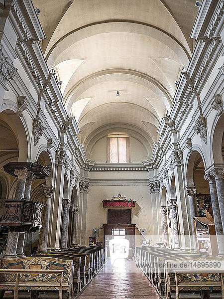 Italien  Emilia Romagna  Ravenna Innenraum der Kirche San Giovanni Battista