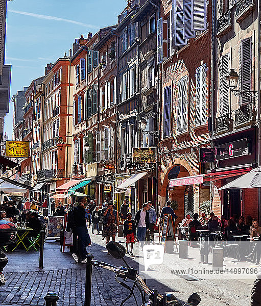 'Europe; France; Midi-Pyrénées region; Occitania department;Toulouse city; Pedestrian shopping street in Toulouse'