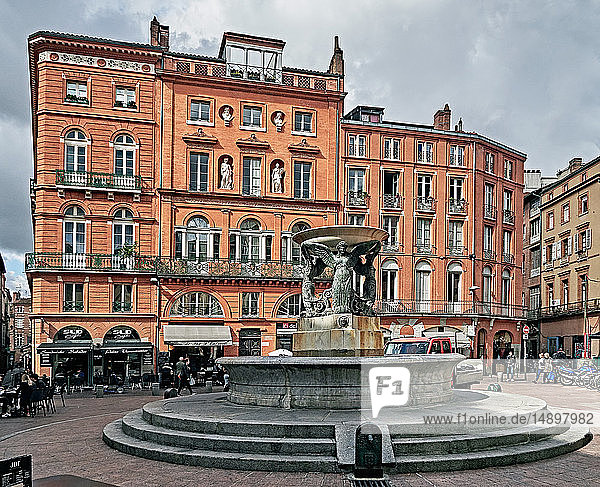 Europa; Frankreich; Midi-Pyrénées; Okzitanien; Toulouse; Trinite-Brunnen inTrinite-Platz'.