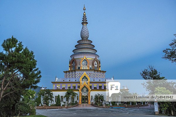 Wat Chedi Kaew at dusk  Thaton  Thailand