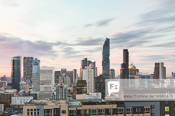 Stadtbild bei Tag Bangkok Thailand