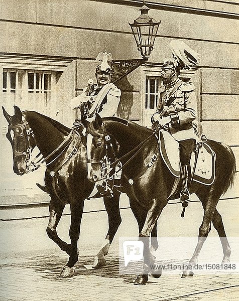 Kaiser Wilhelm II. und König Georg V. in Berlin  Deutschland  1911  (1935). Schöpfer: Unbekannt.