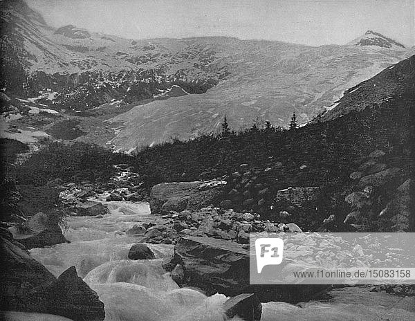 Großer Gletscher  Selkirk Mountains  Kanada   um 1897. Schöpfer: Unbekannt.