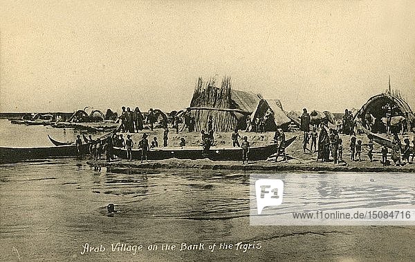 Arabisches Dorf am Ufer des Tigris   ca. 1918-c1939. Schöpfer: Unbekannt.
