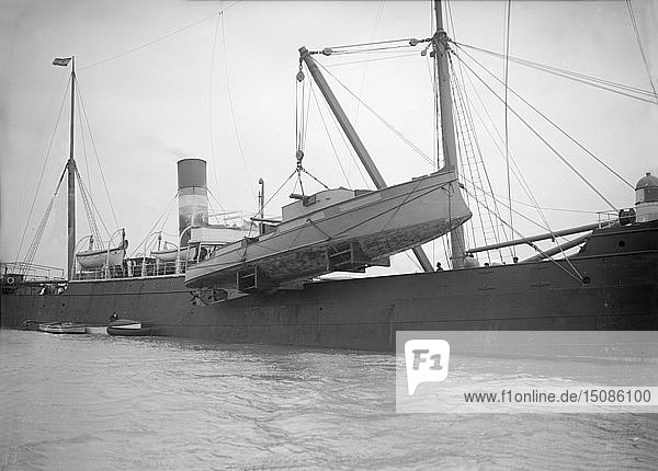 Die Sabin wird verschifft  1912. Schöpfer: Kirk & Söhne aus Cowes.