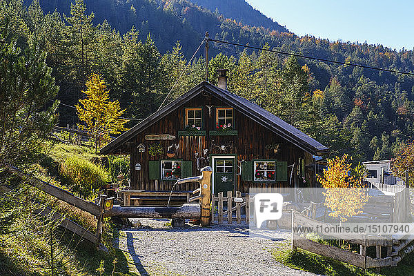 Österreich  Tirol  Karwendelgebirge  Hinterautal  Alpenvereinshütte