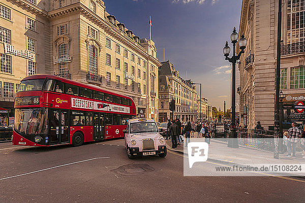 UK London trafiic at Picadilly Circus