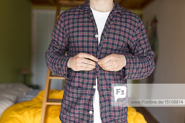 Mann Dressing-Pyjama