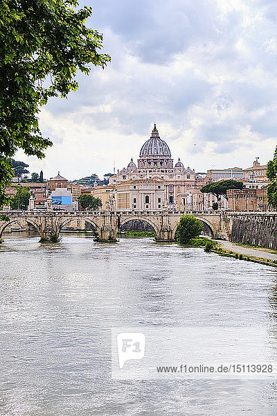 Tiber  Ponte Sant'Angelo  St. Peter's Basilica  Rome  Italy