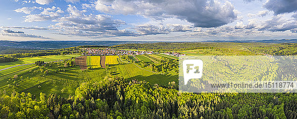 Luftaufnahme über Schwäbisch-Fränkischen Wald  Deutschland