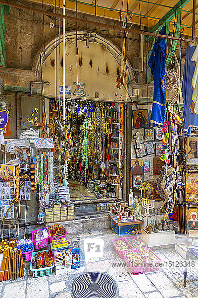 Blick auf ein Geschäft in der Nähe der Grabeskirche in der Altstadt  Altstadt  UNESCO-Weltkulturerbe  Jerusalem  Israel  Naher Osten