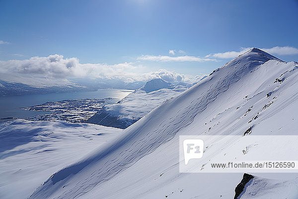 Lyngen Alpen  Lyngseidet  Halbinsel Lyngen  Bezirk Troms  Norwegen  Skandinavien  Europa
