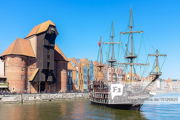 Black Pearl (Leo Galleon)  Pirate ship in front of the Crane  Motlawa River  Gdansk  Poland  Europe