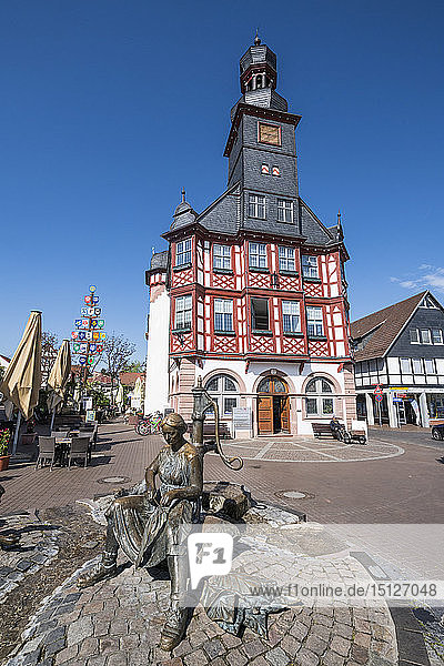 Marktplatz mit dem alten Rathaus von Lorsch  Hessen  Deutschland  Europa