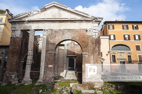 Portikus der Octavia 27 v. Chr.  UNESCO-Welterbestätte  Rom  Latium  Italien  Europa