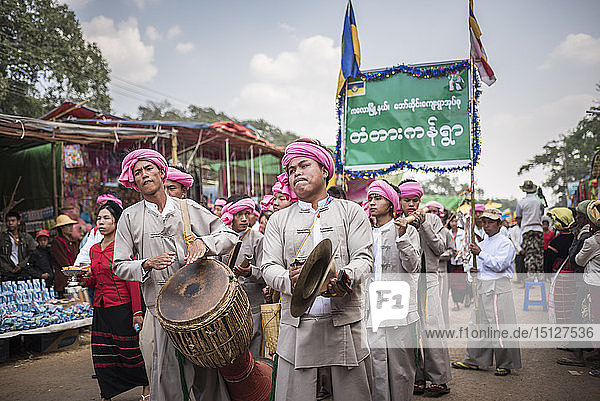 Pindaya-Höhlenfest  Pindaya  Shan-Staat  Myanmar (Birma)  Asien