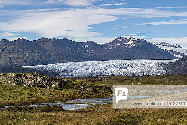 Blick auf den Breidamerkurjokull-Gletscher und die Vatnajokull-Eiskappe dahinter  Südost-Island  Island  Polarregionen