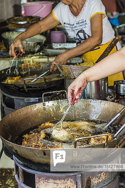 A view of a local food stall in George Town  Penang Island  Malaysia  Southeast Asia  Asia