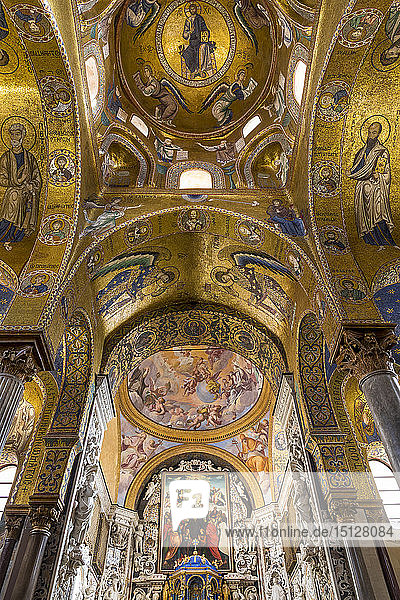 Innenraum der Kirche Santa Maria dell'Ammiraglio (La Martorana)  UNESCO-Weltkulturerbe  Palermo  Sizilien  Italien  Europa
