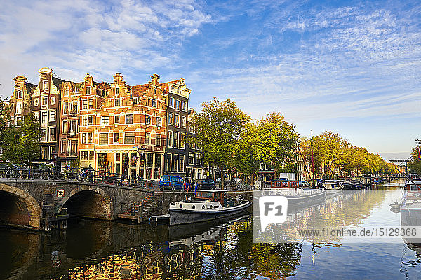 Houses and bridge where Prinsengracht meets Brouwersgracht in Amsterdam  North Holland  The Netherlands  Europe