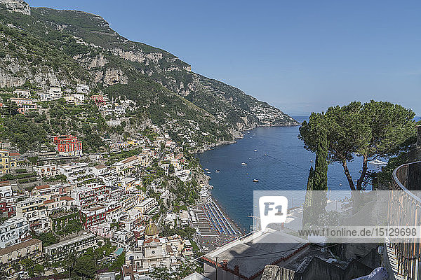 Blick auf Positano  an der Amalfiküste  UNESCO-Weltkulturerbe  Kampanien  Italien  Europa