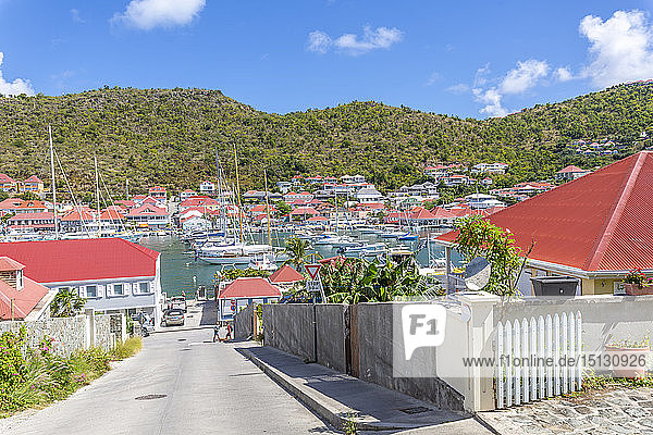 Blick von oben auf den Hafen  Gustavia  St. Barthelemy (St. Barts) (St. Barth)  Westindien  Karibik  Mittelamerika