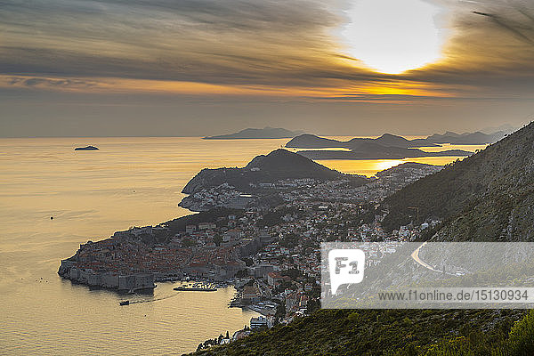 Panoramic view of the Old Walled City of Dubrovnik at sunset  UNESCO World Heritage Site  Dubrovnik Riviera  Croatia  Europe