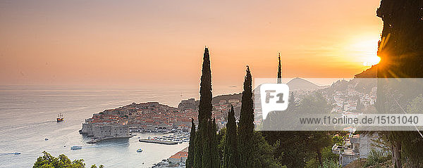Sonnenuntergang über der Altstadt  UNESCO-Weltkulturerbe  Dubrovnik  Kroatien  Europa