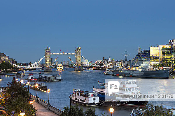 Panorama der Stadt London  London  England  Vereinigtes Königreich  Europa