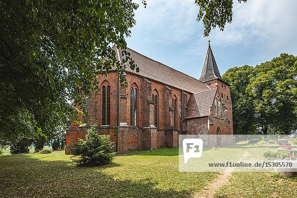 Dorfkirche  Gressow  Gaegelow  Mecklenburg-Vorpommern  Deutschland  Europa