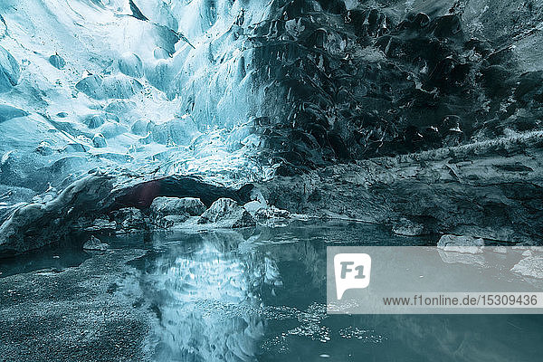 Island  Südisland  Eishöhle im Vatnajokull-Nationalpark