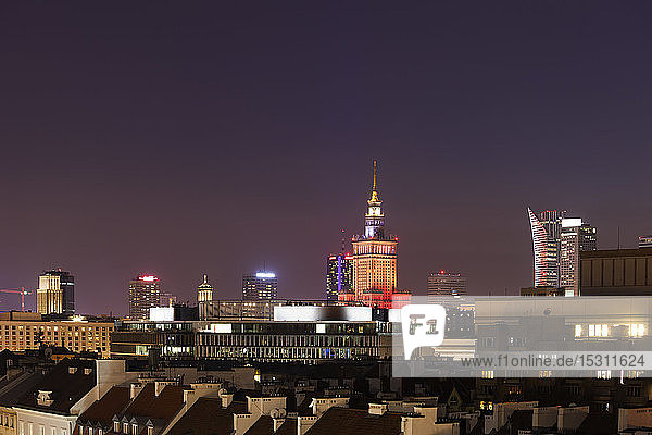 Stadtbild bei Nacht Innenstadtviertel Warschau Polen