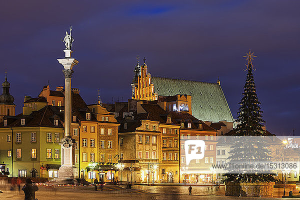 Old Town at Christmas at night  Warsaw  Poland